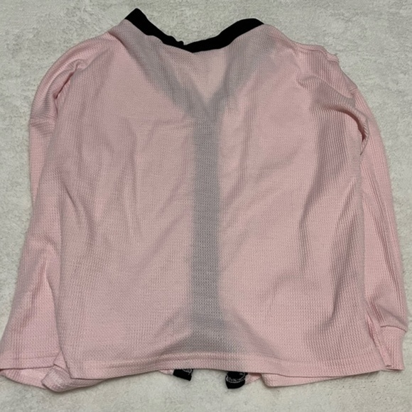 Bundle of 4 pajama bottoms. Size medium. 1 Top. Total of 5 - Picture 11 of 15